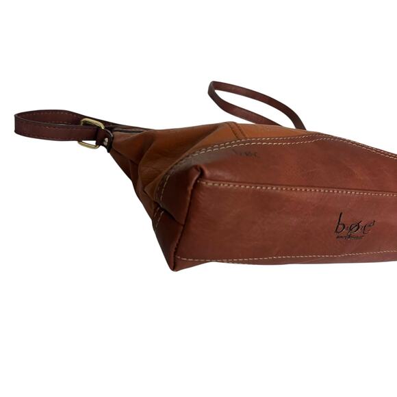 B.O.C. Born Concepts Crossbody Bag Brown Faux Leather Zip Top Saddle Style - Picture 5 of 14